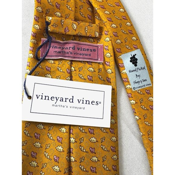 Vineyard Vines NWT Golden Yellow Pink Shells Coastal Preppy Neck Tie Silk Ocean - Picture 4 of 9